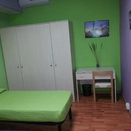 Station Guest house 2*